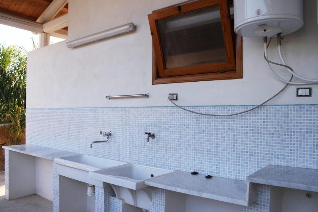 Wohnwagen Hotell Cava dʼAliga Exteriör bild